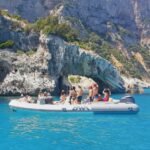 Escursione guidata in gommone