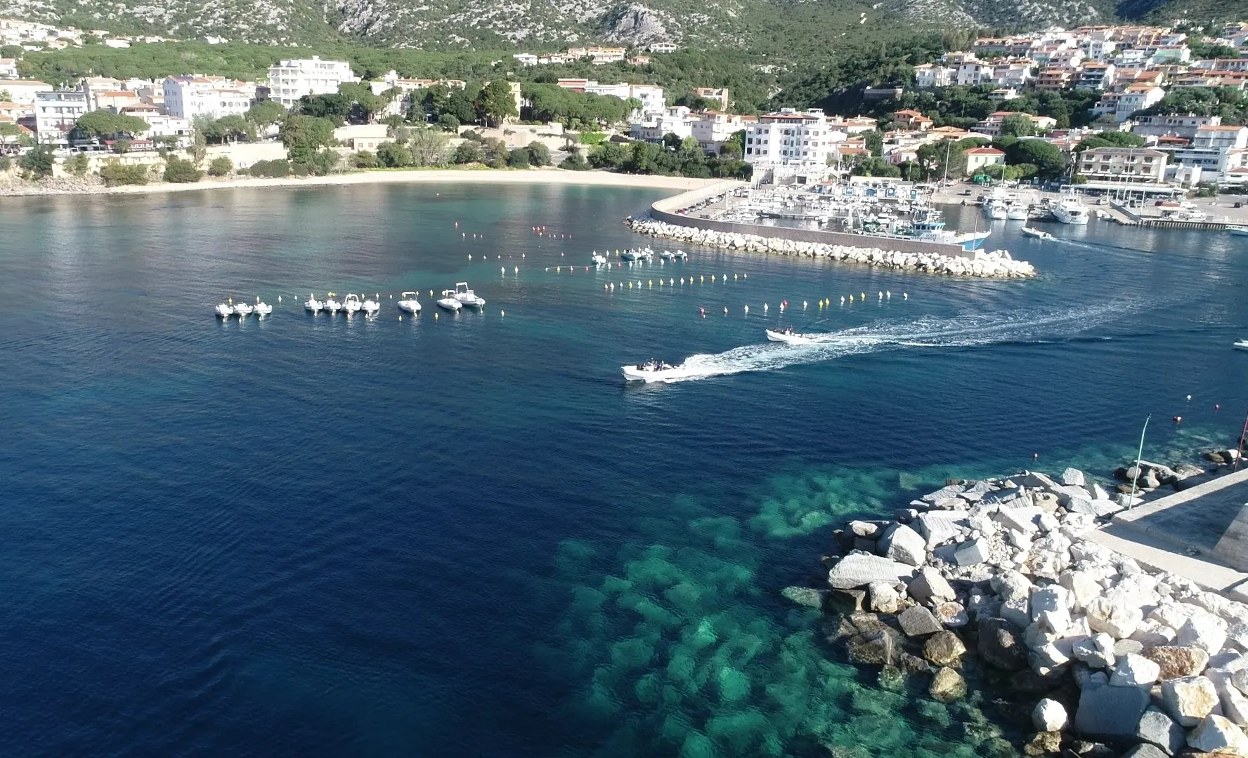 Porto di Cala Gonone - Daymar Noleggio Gommoni Cala Gonone